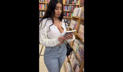 Thick Violet Myers Shopping at sexshop